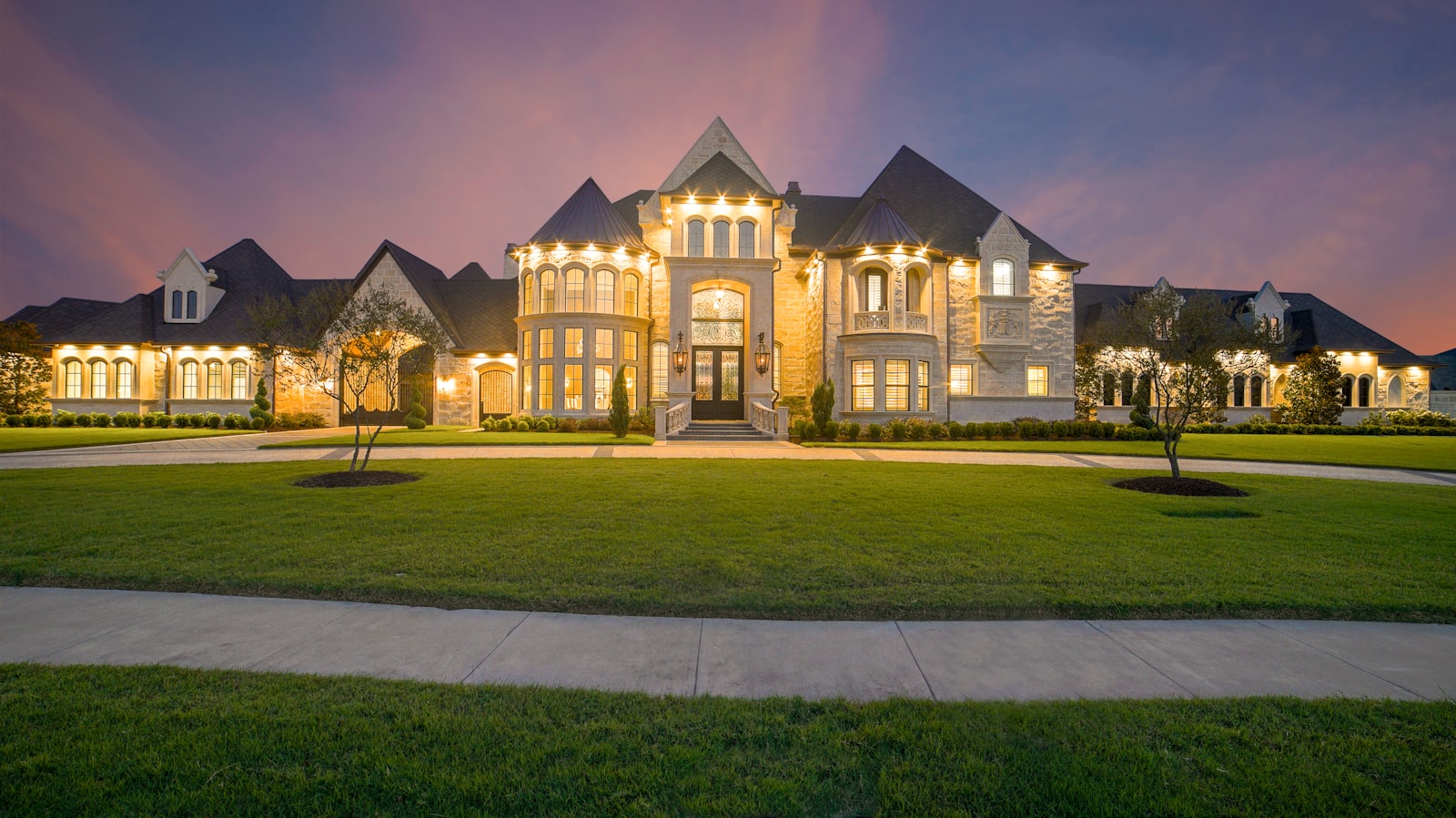Modern Custom Home — Custom Homes & ARUs, Ottawa